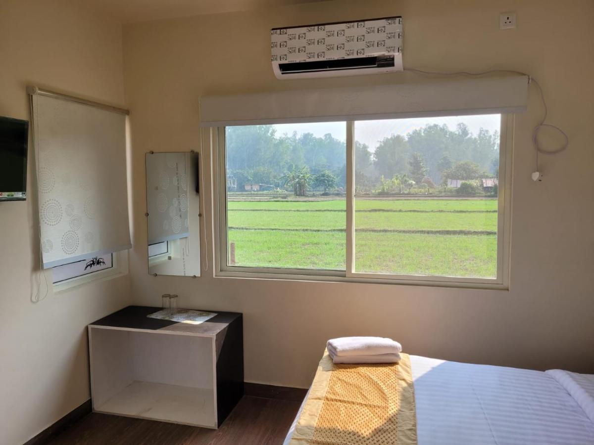 Corbett Veda Inn Рамнагар Екстериор снимка