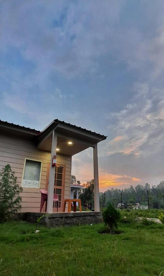Corbett Veda Inn Рамнагар Екстериор снимка